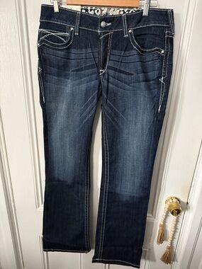 NWT Ariat Lakeshore Dark Blue Women’s Jeans with Contrast Stitching